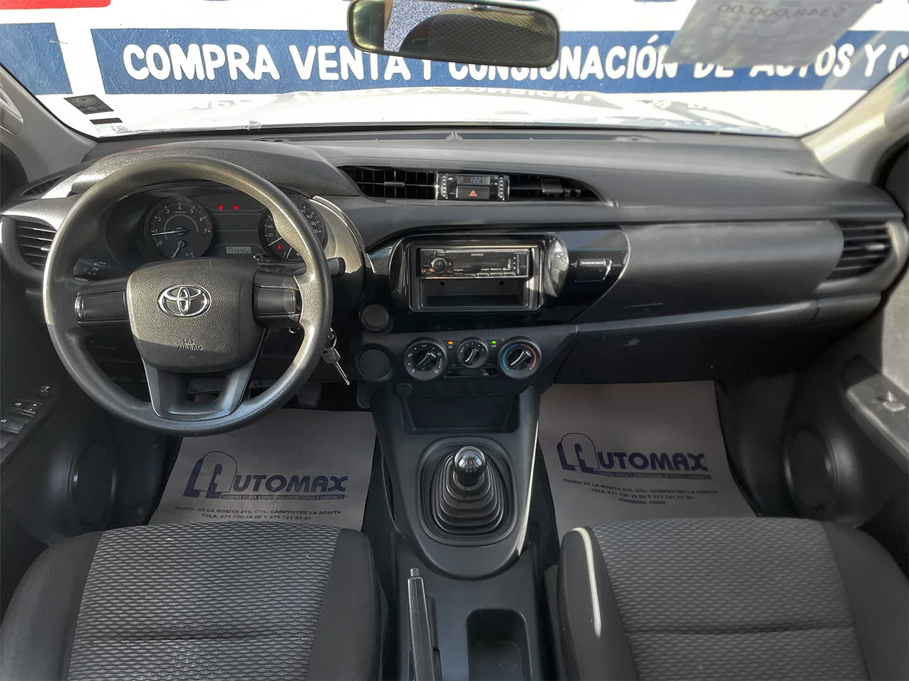 
								TOYOTA HILUX BASE 2019 full									