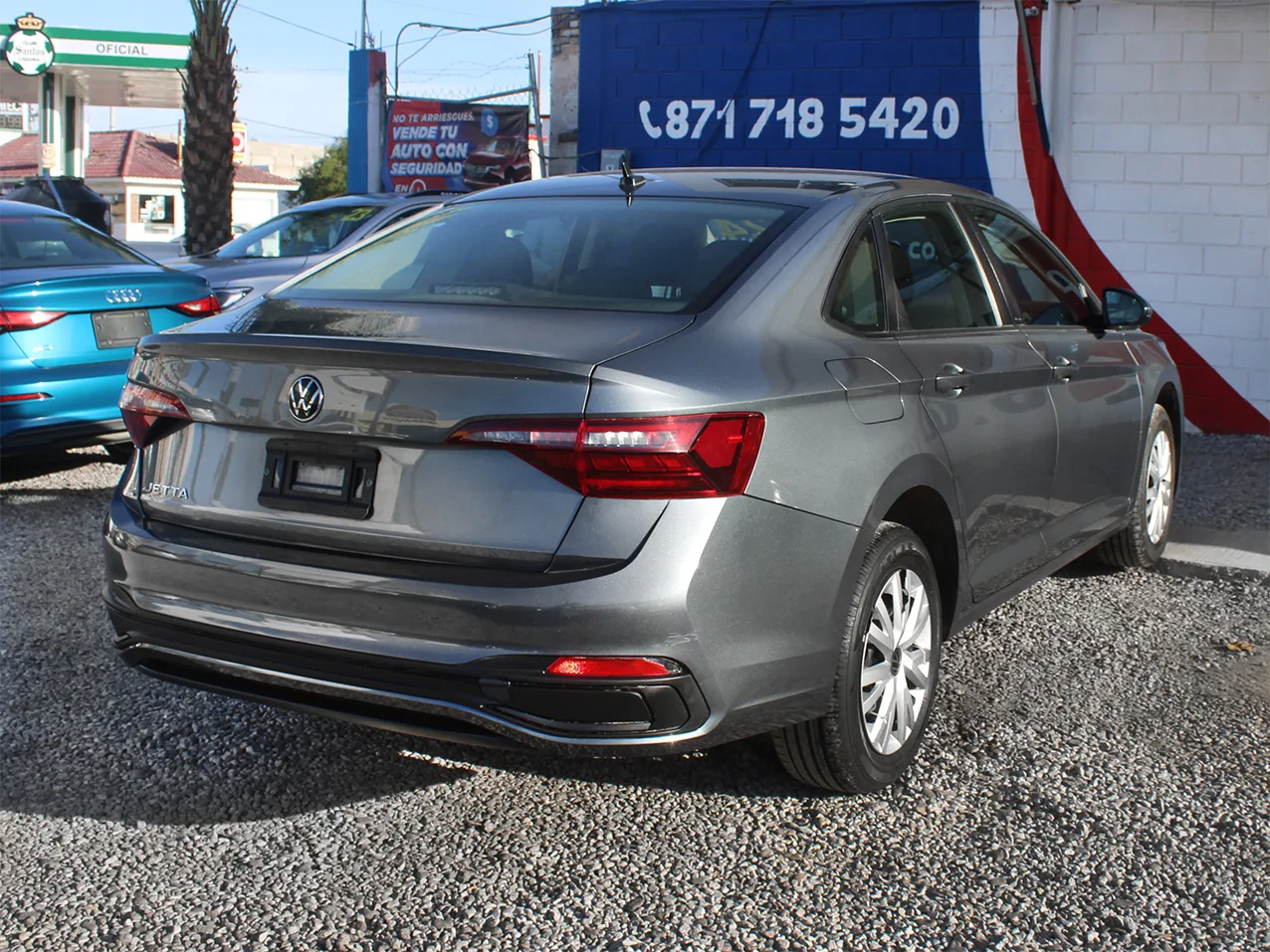 
								VOLKSWAGEN JETTA TRENDLINE 2024 full									