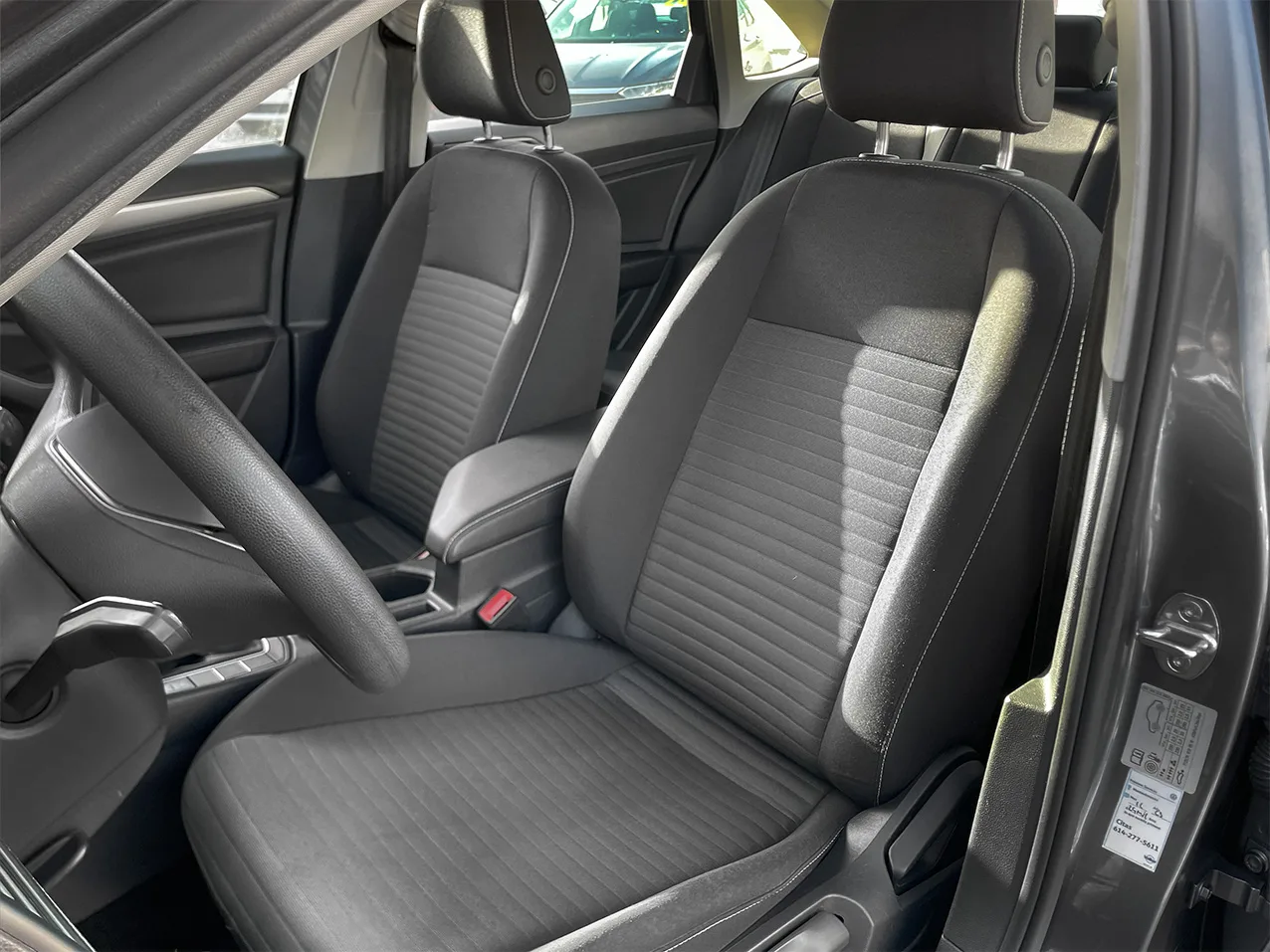 
								VOLKSWAGEN JETTA TRENDLINE 2024 full									