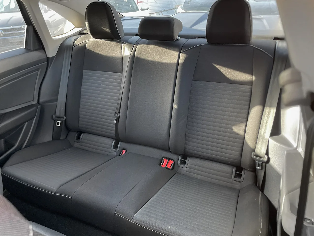 
								VOLKSWAGEN JETTA TRENDLINE 2024 full									