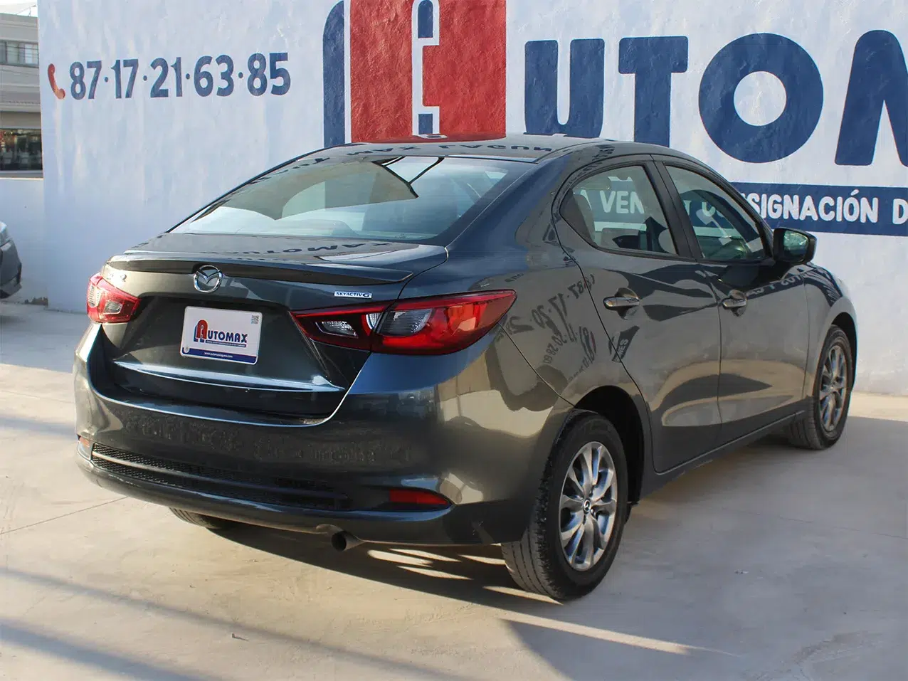 
								MAZDA 2 SPORT ESTANDAR full									