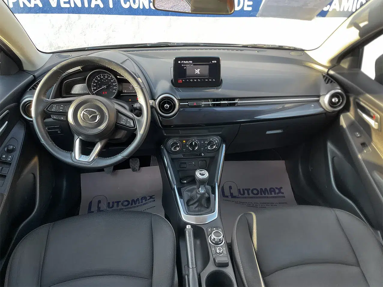 
								MAZDA 2 SPORT ESTANDAR full									