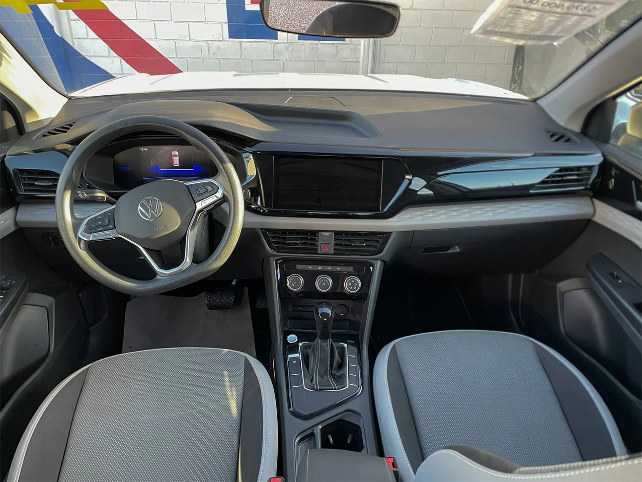 
								VOLKSWAGEN TAOS TRENDLINE 2024 full									