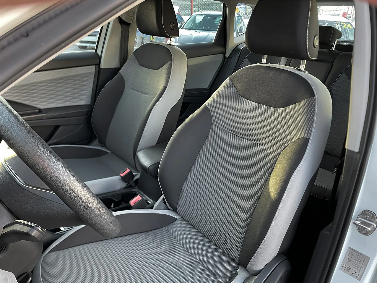 
								VOLKSWAGEN TAOS TRENDLINE 2024 full									