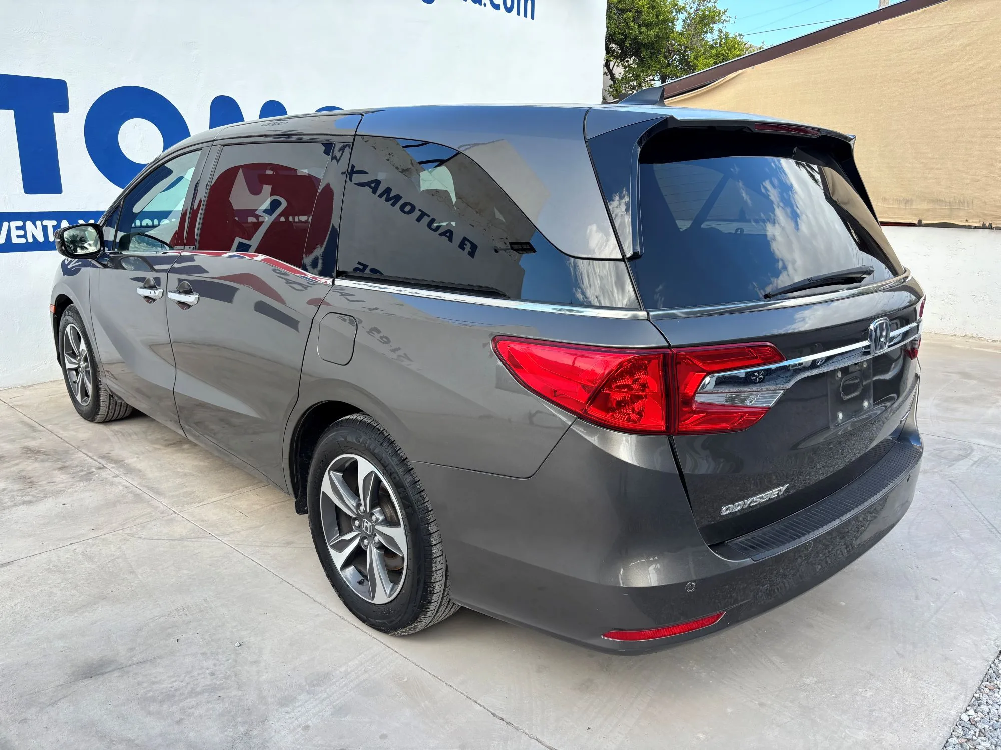 
								HONDA ODYSSEY TOURING 2019 full									