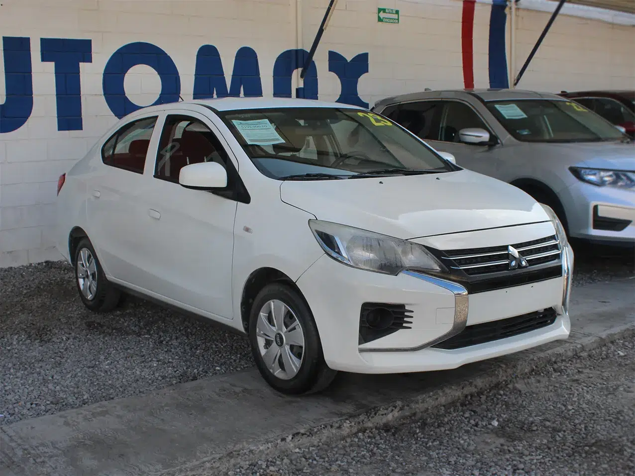 
								MITSUBISHI MIRAGE GLX T/A full									