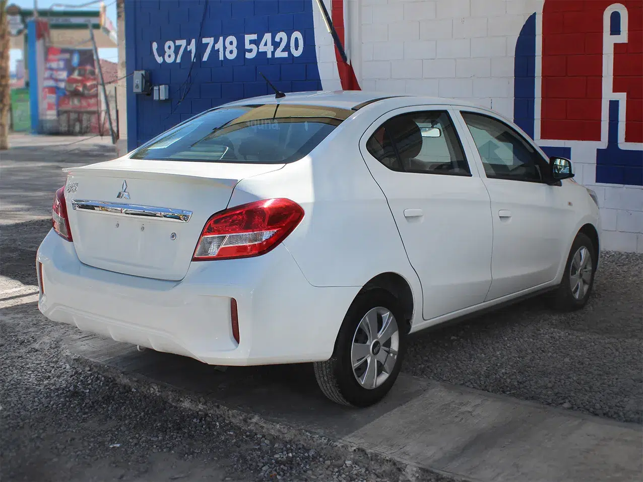 
								MITSUBISHI MIRAGE GLX T/A full									